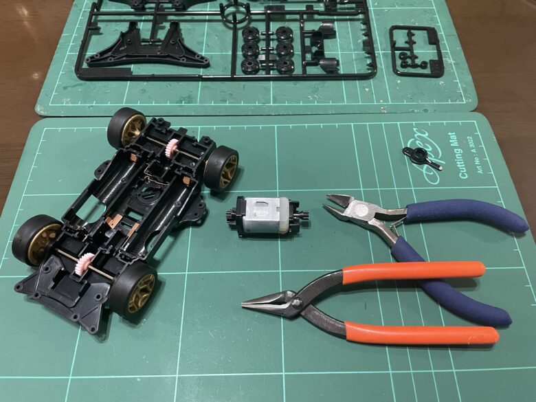 ライザンシャーシ組み立て