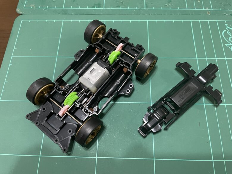 ライザンシャーシ組み立て