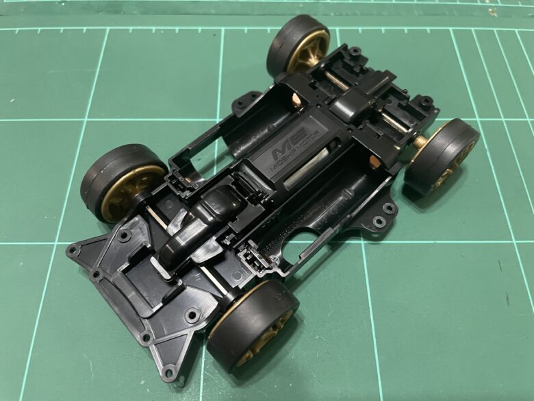 ライザンシャーシ組み立て