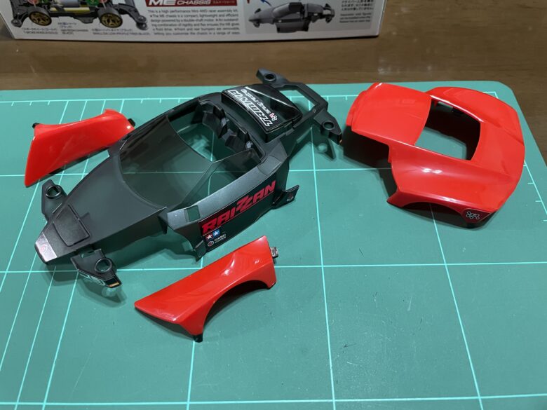 ボディー組み立て